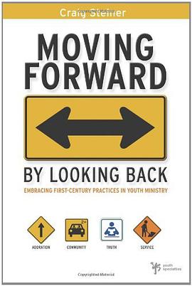 Moving Forward by Looking Back pdf epub mobi 电子书 下载