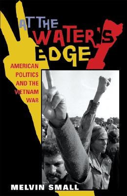 At The Water's Edge pdf epub mobi 电子书 下载